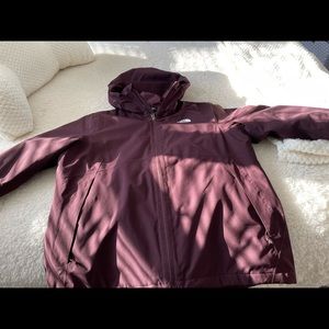 Like new woman’s Burgundy Tri-climate jacket. Only worn a few times